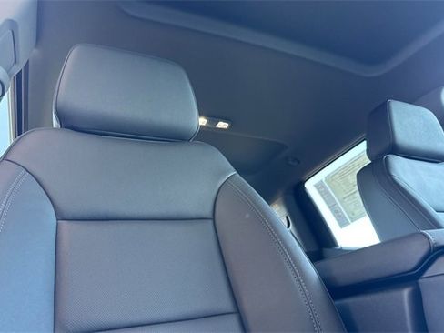 New 2026 GMC Sierra 1500 SLT w/ Max Trailering Package image 18