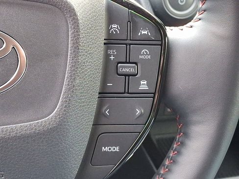 Used 2024 Toyota Prius Prime SE image 21