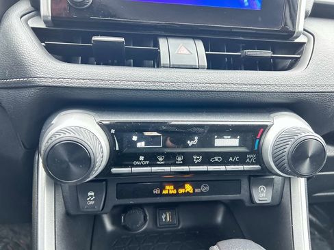 Used 2024 Toyota RAV4 LE image 29