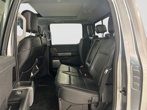 Used 2023 Ford F350 Lariat w/ Lariat Ultimate Package AWD/4WD image 16