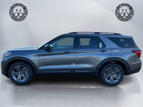 New 2026 Ford Explorer Active w/ Active Comfort Package image 8