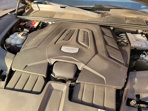 Used 2021 Porsche Cayenne S image 29