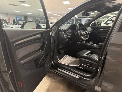 Used 2019 Audi SQ5 Prestige w/ Prestige Package AWD/4WD image 21