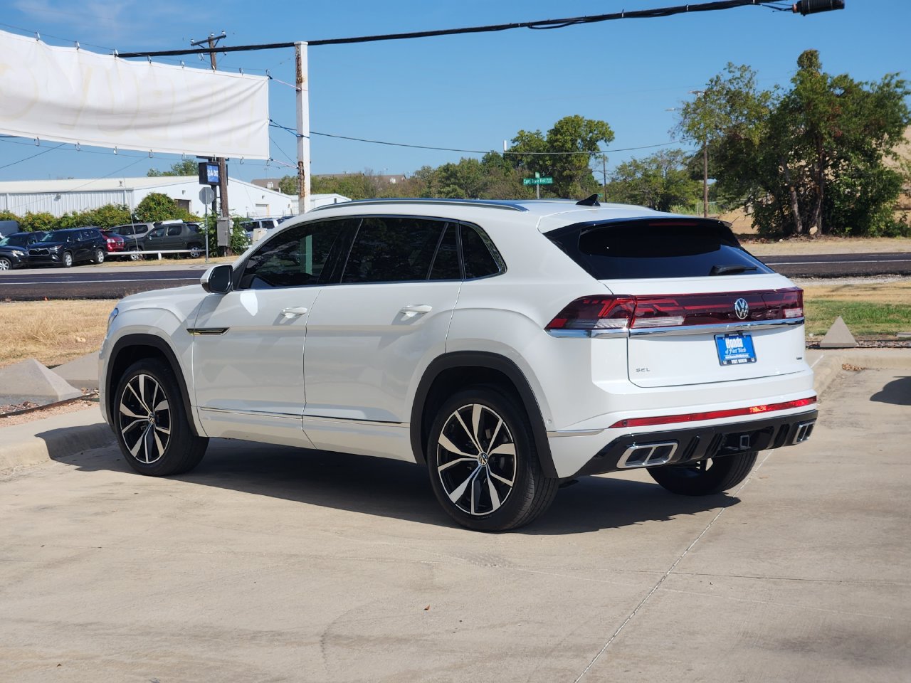 Used 2024 Volkswagen Atlas Cross Sport SEL Premium R-Line AWD/4WD image 7
