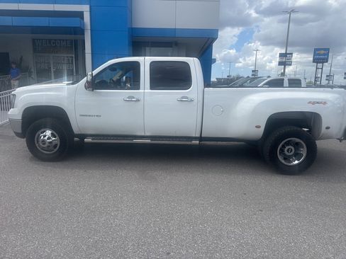 Used 2011 GMC Sierra 3500 SLE image 6