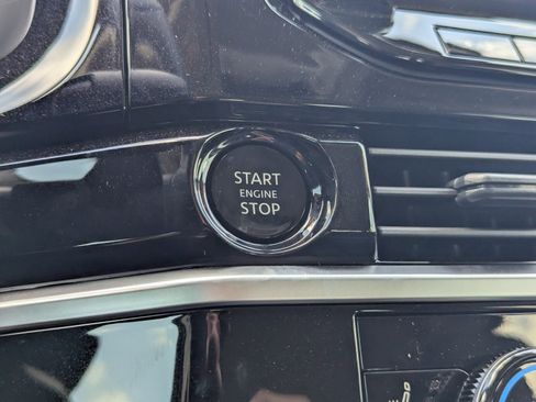 New 2025 Nissan Pathfinder SL image 38