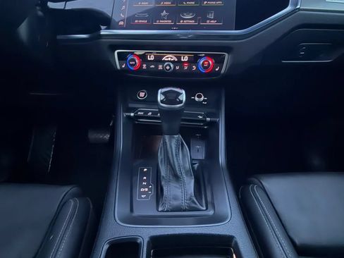 Used 2023 Audi Q3 2.0T Premium w/ Black Optic Sport Package AWD/4WD image 17