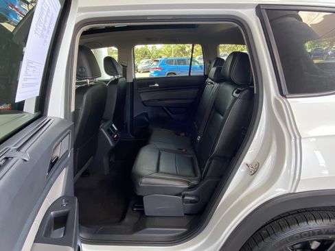 Certified 2023 Volkswagen Atlas SEL R-Line AWD/4WD image 42
