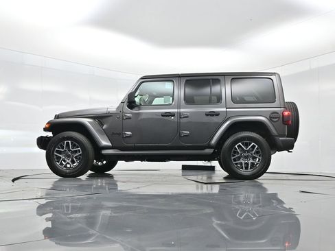 New 2026 Jeep Wrangler Sahara image 43