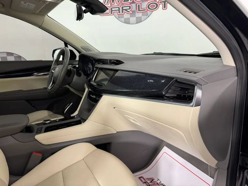 Used 2024 Cadillac XT6 Premium Luxury w/ Technology Package AWD/4WD image 12