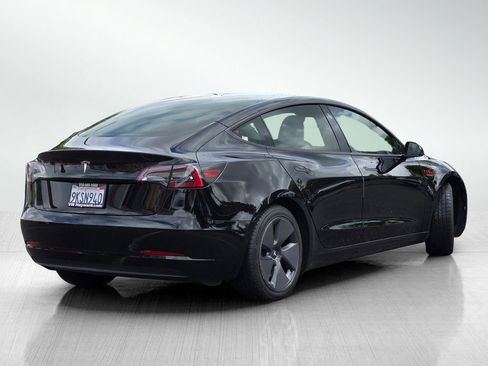 Used 2023 Tesla Model 3 Standard Range image 4