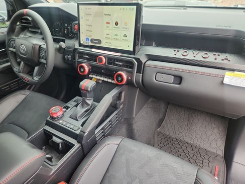 Used 2025 Toyota Tacoma TRD Pro AWD/4WD image 15