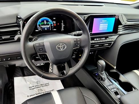 Used 2025 Toyota Camry SE w/ Convenience Package AWD/4WD image 24
