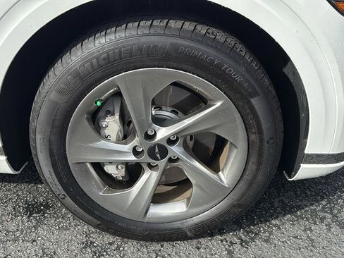 Used 2026 Genesis GV70 2.5T image 9