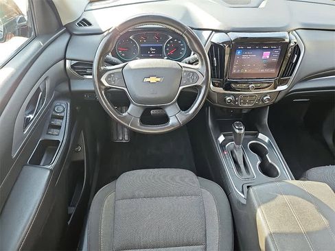 Used 2020 Chevrolet Traverse LT image 10