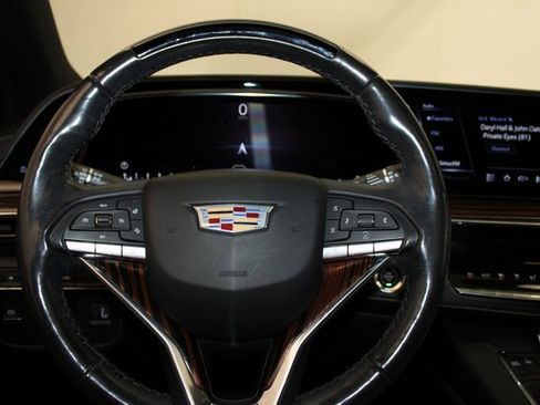 Certified 2023 Cadillac Escalade Premium Luxury image 20