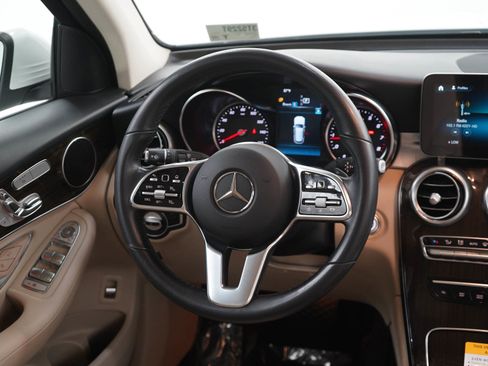 Used 2020 Mercedes-Benz GLC 300 4MATIC image 14