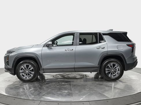Used 2026 Chevrolet Equinox LT w/ Convenience Package II AWD/4WD image 2