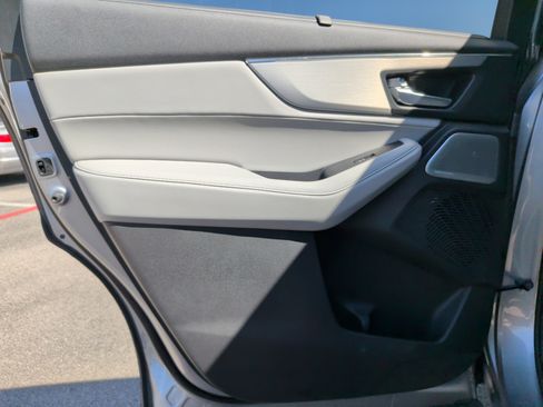 Used 2025 Acura MDX SH-AWD w/ Technology Package image 40