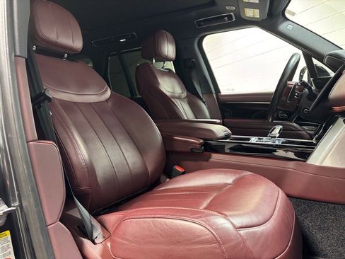 Used 2023 Land Rover Range Rover SE image 31