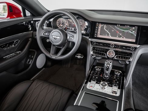 Used 2022 Bentley Flying Spur V8 image 25