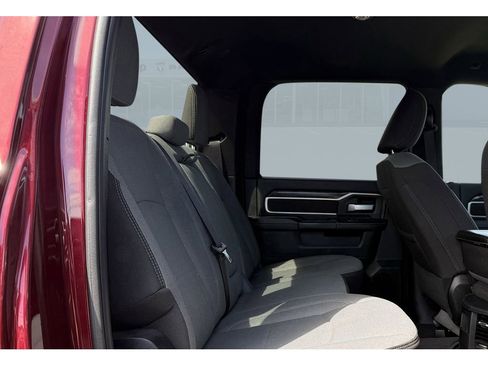 Used 2024 RAM 2500 Big Horn AWD/4WD image 15