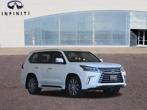 Used 2017 Lexus LX 570 4WD w/ Luxury Package image 54