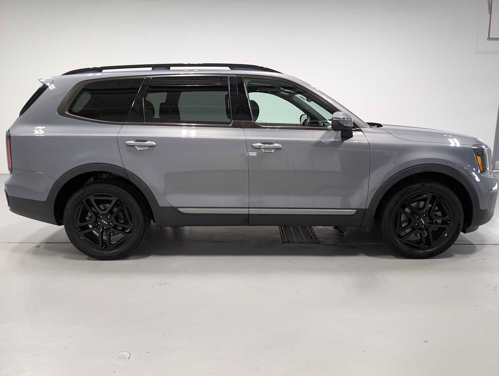 Used 2023 Kia Telluride EX X-Line AWD/4WD image 7
