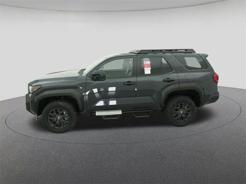 New 2026 Toyota 4Runner SR5 image 3
