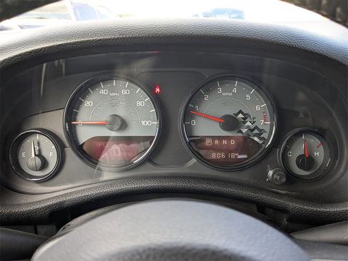 Used 2017 Jeep Wrangler Unlimited Sahara image 30