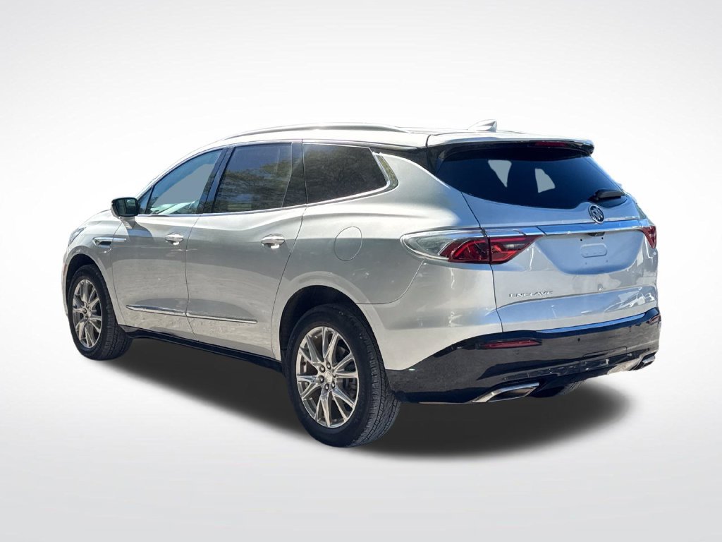 Used 2022 Buick Enclave Premium FWD image 3