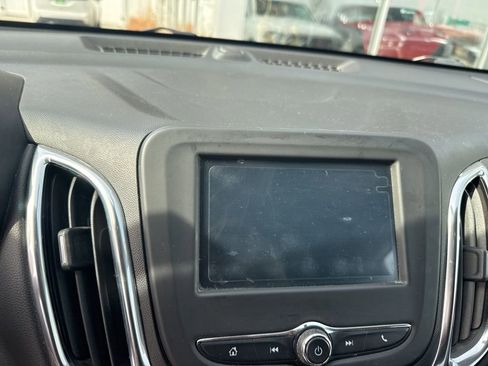 Used 2018 Chevrolet Equinox LT image 15