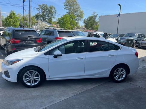 Used 2019 Chevrolet Cruze LT w/ LT Fleet Convenience Package image 5