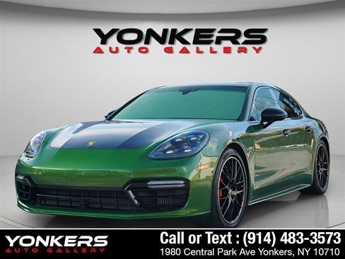 Used 2019 Porsche Panamera GTS image 5
