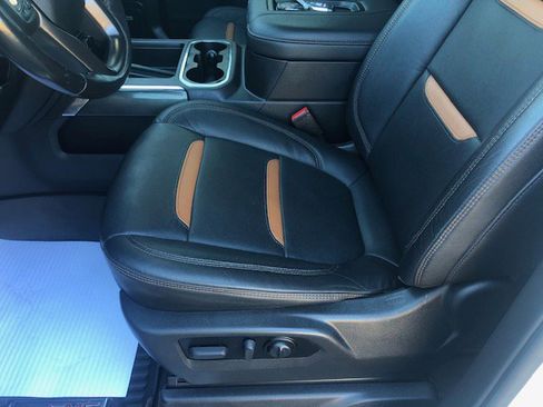 Used 2022 GMC Sierra 1500 AT4 w/ AT4 Preferred Package image 18