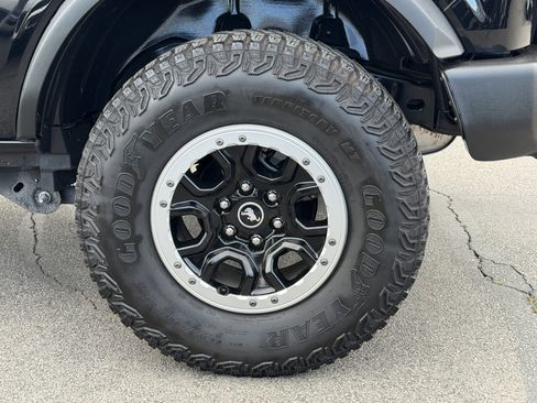 Certified 2023 Ford Bronco 4-Door w/ Sasquatch Package image 9