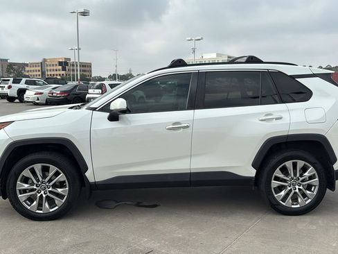 Used 2019 Toyota RAV4 Limited w/ Cold Weather Package image 4