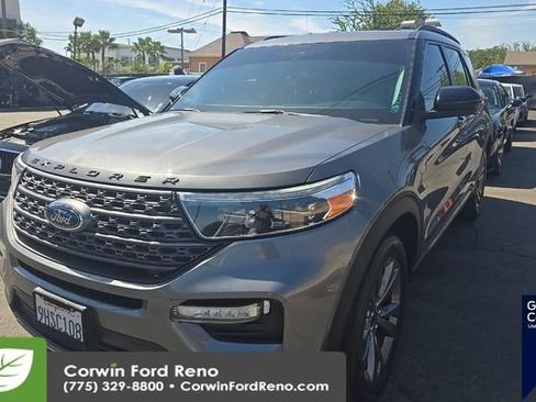 Used 2022 Ford Explorer XLT w/ Equipment Group 202A AWD/4WD image 4