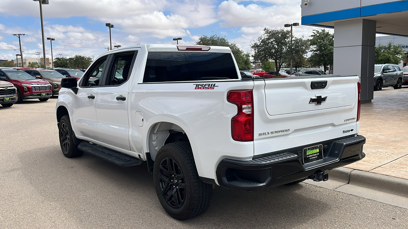 Certified 2026 Chevrolet Silverado 1500 Custom Trail Boss AWD/4WD image 6