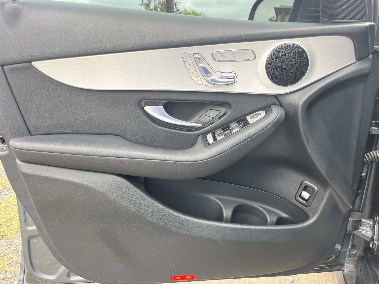 Certified 2019 Mercedes-Benz GLC 300 image 28