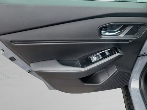 Used 2024 Honda Accord Touring image 11
