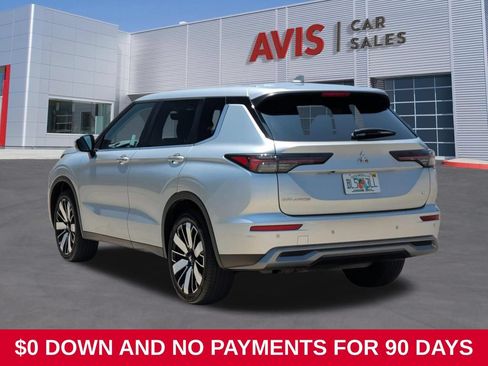 Used 2025 Mitsubishi Outlander SE FWD image 9