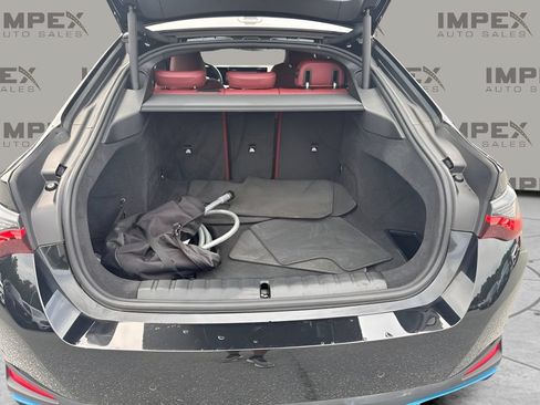 Used 2023 BMW i4 eDrive35 RWD image 19