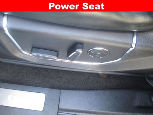 Used 2015 Ford F150 Platinum w/ Equipment Group 701A Luxury AWD/4WD image 31