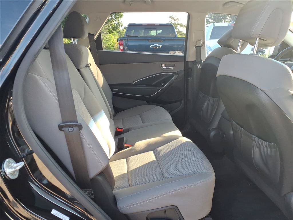 Used 2019 Hyundai Santa Fe XL SE FWD image 15