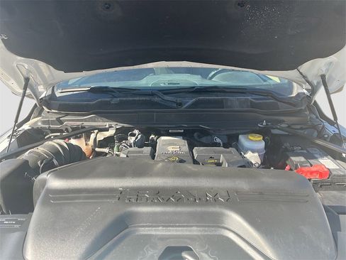 Used 2024 RAM 3500 Tradesman w/ Chrome Appearance Group image 27