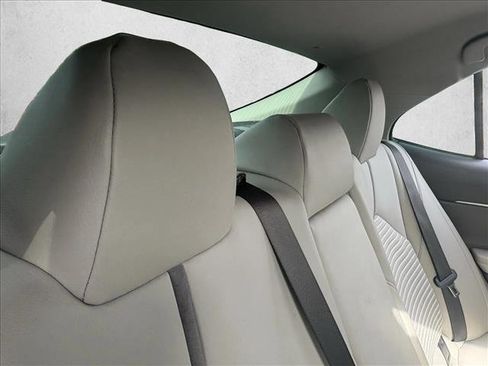 Used 2024 Toyota Camry SE image 18