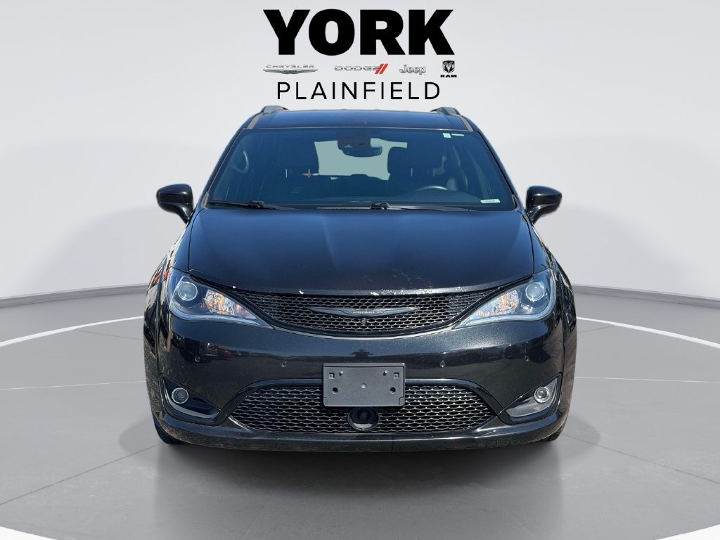 Used 2018 Chrysler Pacifica Touring-L Plus w/ Advanced Safetytec Group FWD image 2