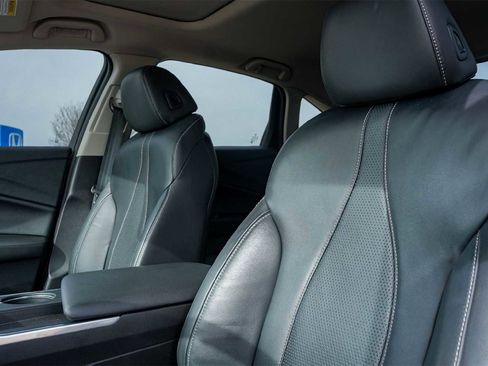 Used 2023 Acura TLX w/ Technology Package image 11