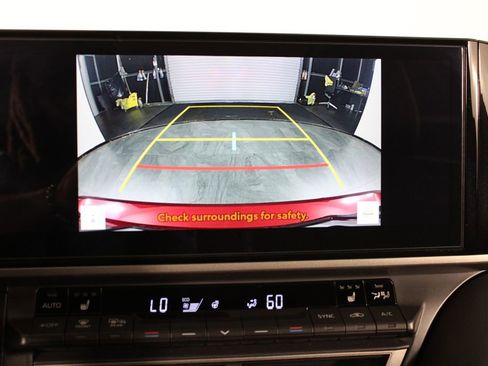 Used 2025 Toyota Camry XSE FWD image 30